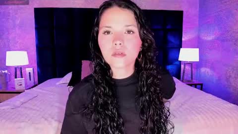 Snapshot of lotti_carter chatting on February 12, 3:18 am Lotti online show from February 12, 3:18 am