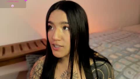 lottie_fox online show from February 19, 4:30 am