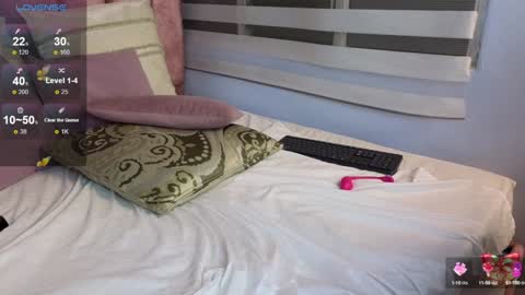 Snapshot of lou_rosse chatting on December 13, 12:42 am  Lou Rosse  online show from December 13, 12:42 am