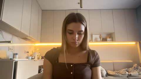 Bella online show from June 5, 1:28 pm