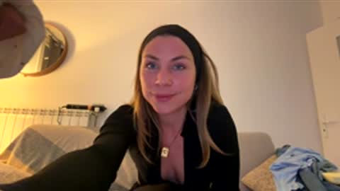 Snapshot of loufrench chatting on March 28, 4:39 pm loufrench online show from March 28, 4:39 pm