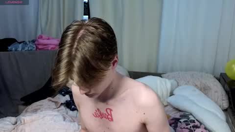 louie_evans online show from February 11, 7:57 am