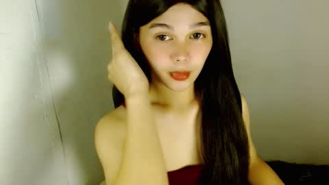 louilalicious online show from January 8, 12:02 am