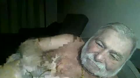 Snapshot of louis_chokdee chatting on December 23, 6:16 pm louis_chokdee online show from December 23, 6:16 pm