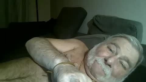 Snapshot of louis_chokdee chatting on January 2, 7:07 pm louis_chokdee online show from January 2, 7:07 pm