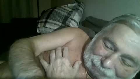 Snapshot of louis_chokdee chatting on January 26, 7:41 pm louis_chokdee online show from January 26, 7:41 pm