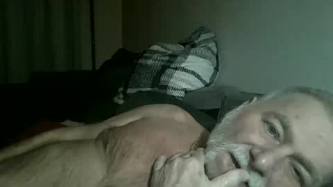 Snapshot of louis_chokdee chatting on February 8, 6:33 pm louis_chokdee online show from February 8, 6:33 pm