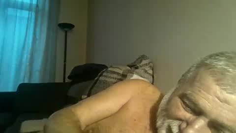 Snapshot of louis_chokdee chatting on February 12, 4:22 pm louis_chokdee online show from February 12, 4:22 pm