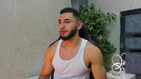 Louis online show from November 8, 7:56 pm