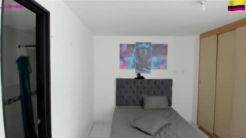 louis_marley_ online show from December 11, 8:28 pm