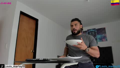 louis_marley_ online show from February 26, 7:05 pm