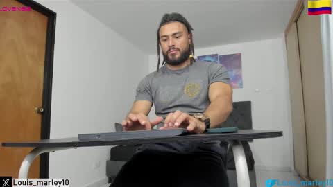 louis_marley_ online show from February 27, 1:48 am