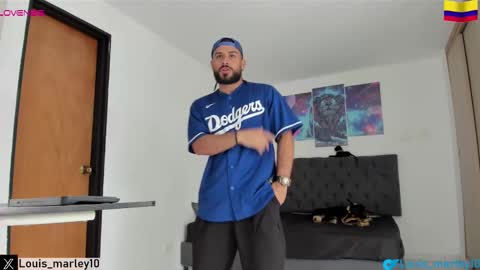 louis_marley_ online show from February 27, 7:37 pm