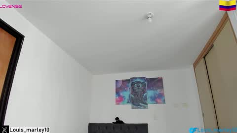 louis_marley_ online show from November 7, 5:24 pm