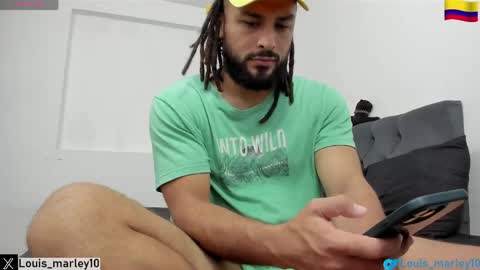 Snapshot of louis_marley_ chatting on May 12, 1:25 am louis_marley_ online show from May 12, 1:25 am