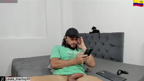 louis_marley_ online show from July 2, 5:52 pm