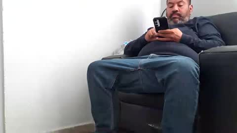 Snapshot of louis_tj1 chatting on October 21, 4:08 pm louis_tj1 online show from October 21, 4:08 pm