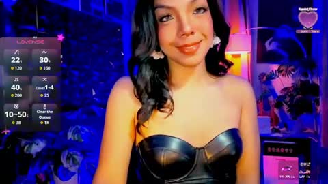 Snapshot of louisassy chatting on July 6, 3:14 am Louisa online show from July 6, 3:14 am