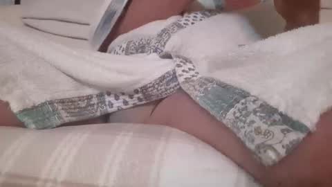 Snapshot of loulou_boss chatting on January 19, 7:12 am loulou_boss online show from January 19, 7:12 am