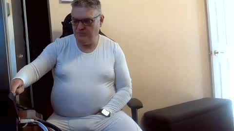 loumtl3 online show from July 24, 12:36 pm
