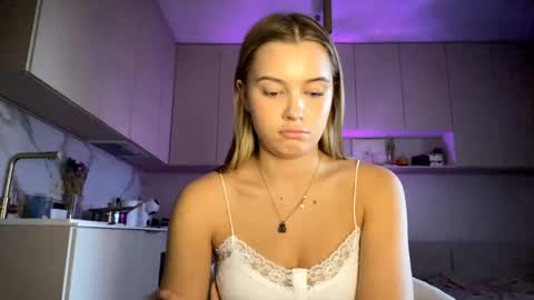 Eliza online show from April 21, 4:12 pm