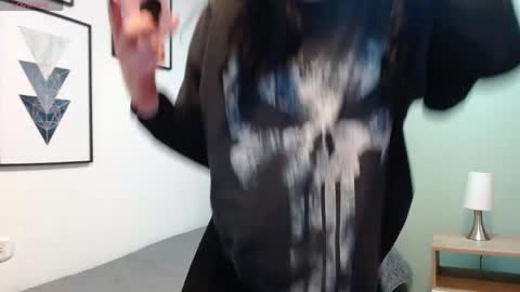 Snapshot of lourdes_metal chatting on April 15, 9:26 pm Lou online show from April 15, 9:26 pm