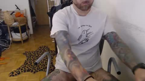 Guapito online show from December 17, 9:04 am