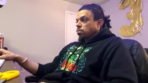 Snapshot of love4heelz chatting on March 11, 6:30 pm Prynce online show from March 11, 6:30 pm