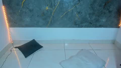 Snapshot of love_addiction chatting on March 8, 2:26 am -- allison -- online show from March 8, 2:26 am