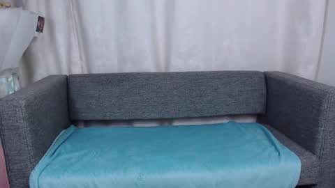 Snapshot of love_bella_ chatting on November 14, 12:31 am love bella online show from November 14, 12:31 am