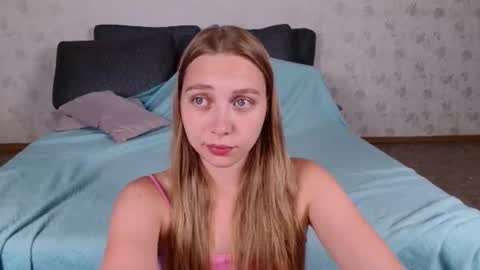 love bella  online show from July 9, 12:04 am