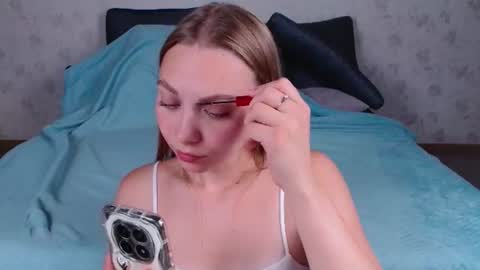 love bella  online show from July 29, 12:20 am