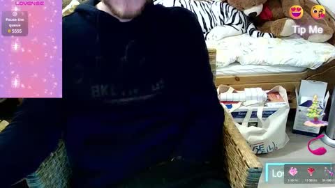 Snapshot of love_bert chatting on January 23, 8:56 pm Love bert online show from January 23, 8:56 pm