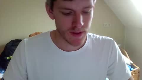 Snapshot of love_bert chatting on October 12, 12:15 pm Love bert online show from October 12, 12:15 pm