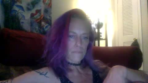 love_blooms online show from March 8, 8:29 am