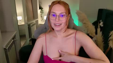 love_call online show from March 8, 8:55 am