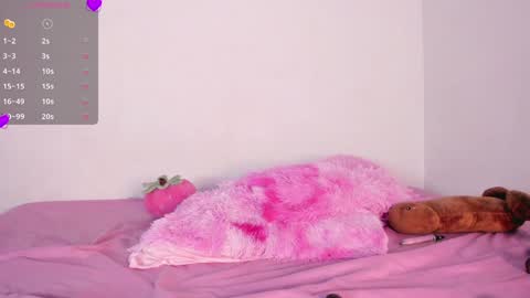 Snapshot of love_cameron chatting on January 21, 3:26 am Cam online show from January 21, 3:26 am