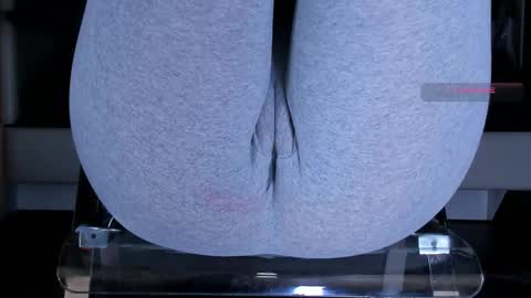 Snapshot of love_hard_kiru chatting on May 10, 3:28 pm Kira online show from May 10, 3:28 pm