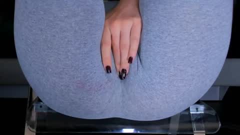 Snapshot of love_hard_kiru chatting on May 28, 8:33 am Kira online show from May 28, 8:33 am
