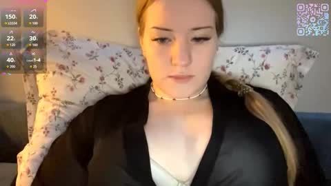 Megan online show from March 11, 9:32 pm