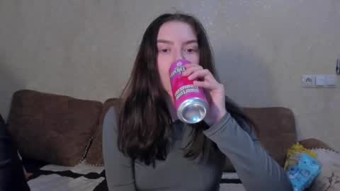 LINA online show from February 15, 1:31 pm