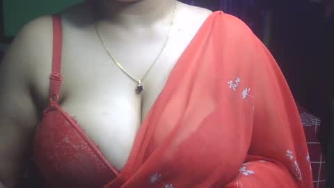 Snapshot of love_luna_angel chatting on March 1, 9:28 pm Luna online show from March 1, 9:28 pm