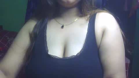 Snapshot of love_luna_angel chatting on March 5, 10:17 pm Luna online show from March 5, 10:17 pm