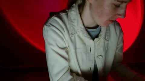 Vivian online show from January 14, 2:33 pm