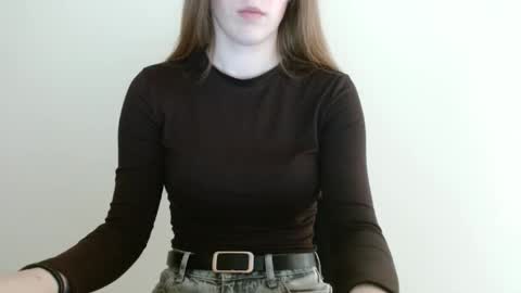 Snapshot of love_vivian chatting on May 20, 12:33 pm Vivian online show from May 20, 12:33 pm