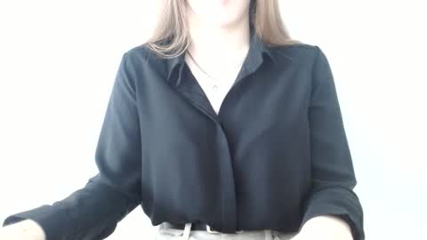 Snapshot of love_vivian chatting on June 9, 10:05 am Vivian online show from June 9, 10:05 am