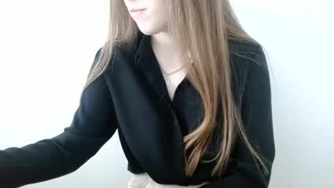 Snapshot of love_vivian chatting on June 16, 1:36 pm Vivian online show from June 16, 1:36 pm