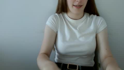 Snapshot of love_vivian chatting on June 24, 11:09 am Vivian online show from June 24, 11:09 am