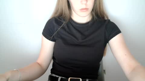 Snapshot of love_vivian chatting on July 13, 1:14 pm Vivian online show from July 13, 1:14 pm