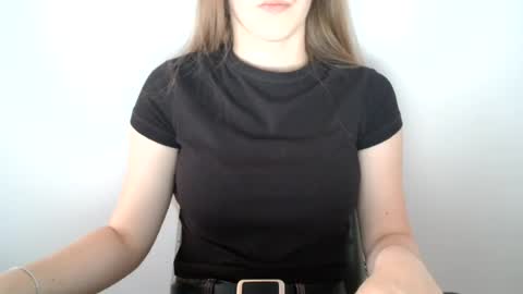 Snapshot of love_vivian chatting on July 23, 11:08 am Vivian online show from July 23, 11:08 am